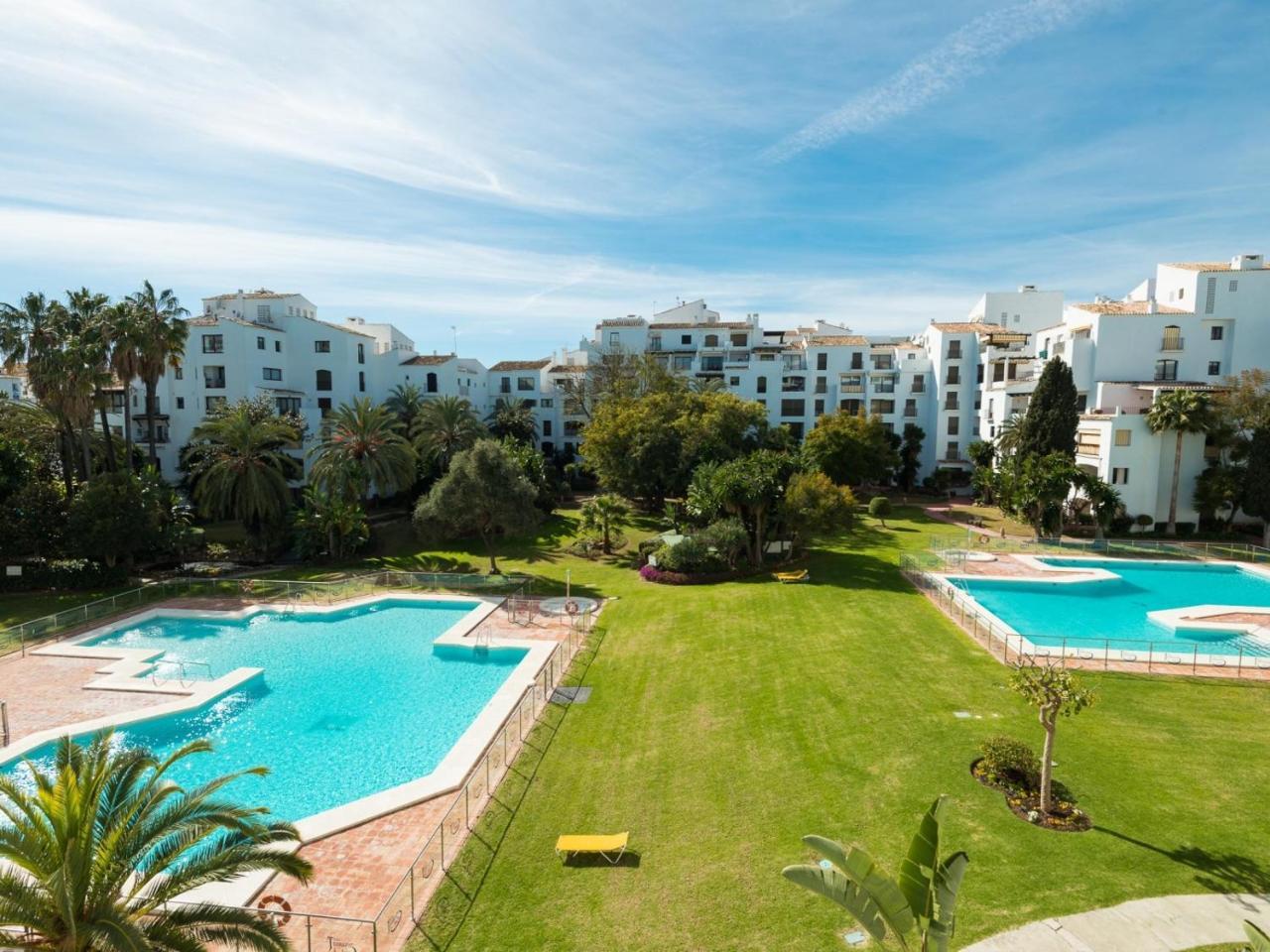 Vacation Marbella I Contemporary Central Apartment, Swimming-Pool, 24-7 Security, A Minute From The Marina, The Sea And Luxury Shopping Экстерьер фото